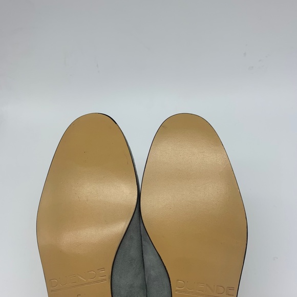 Preppy Ladies Shark Motif Loafers Slippers - Picture 2 of 2